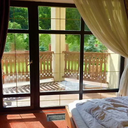 Hotel Золотая Подкова Славское 3*